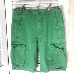 Levi’s men’s cargo shorts in green cotton W30